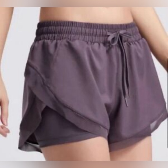 💎 Zyia Wisteria Glide Shorts Purple - Picture 1 of 12